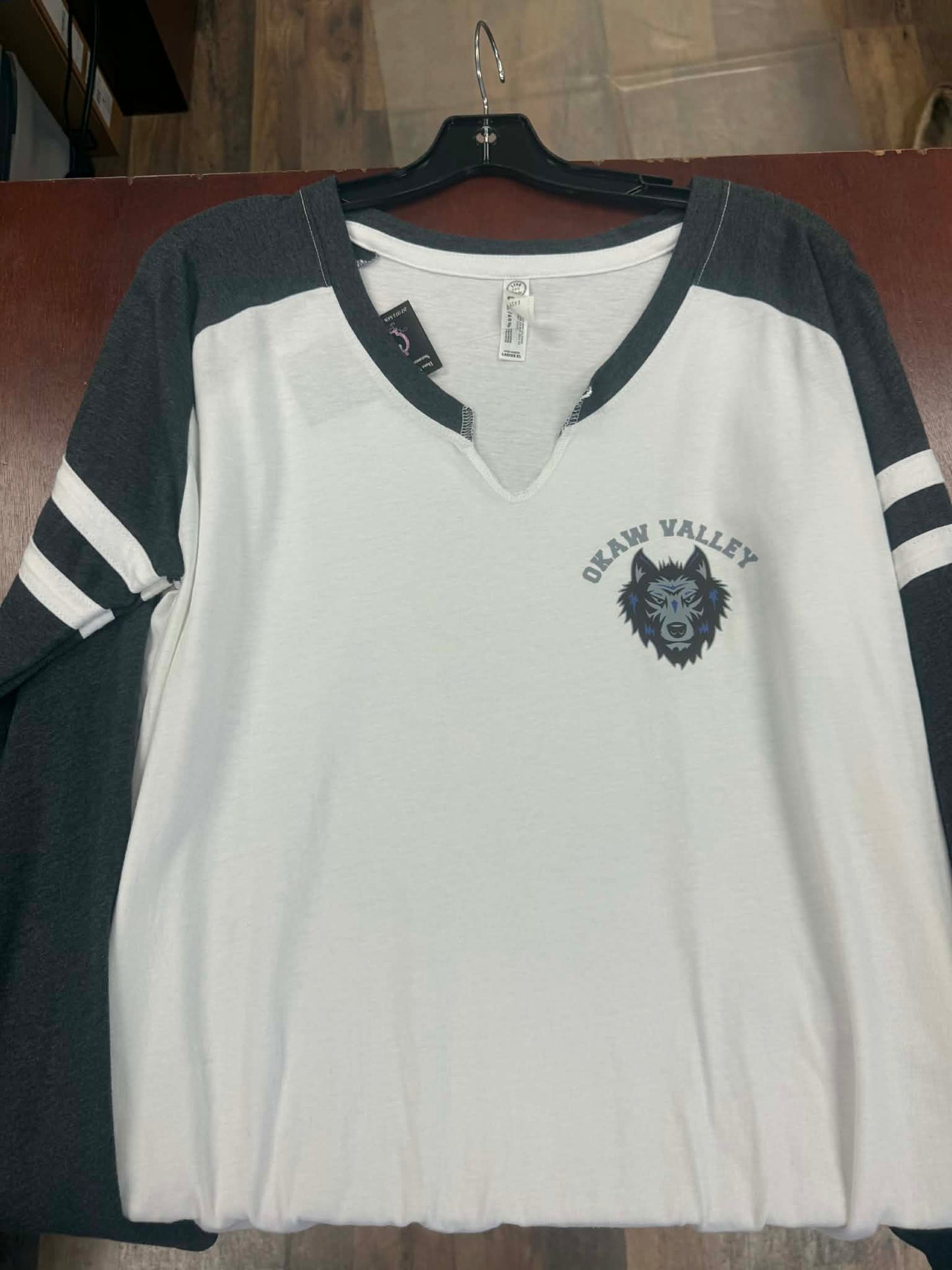 Okaw Valley Wolf Raglan Top – Ladies XL (One of a Kind)