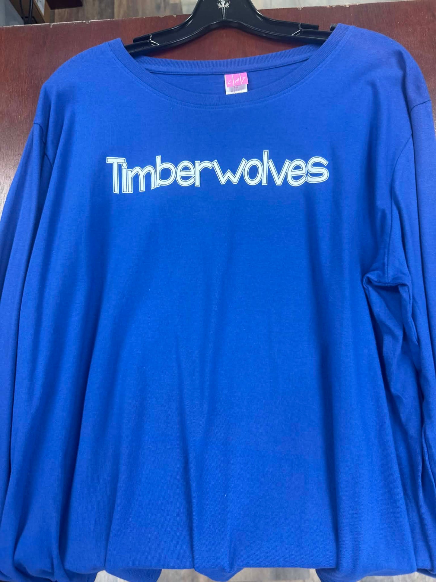 Timberwolves Long Sleeve Tee – Women’s XL (One of a Kind)